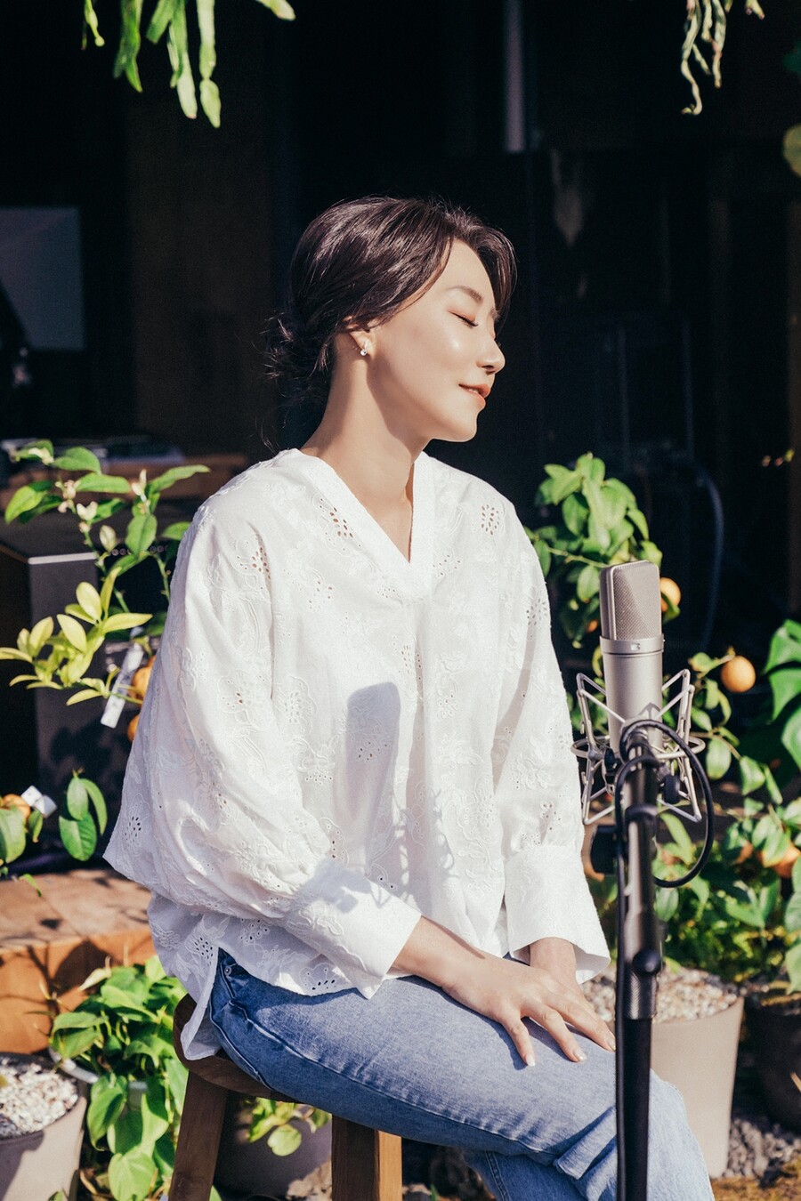 지선, 행복하게 꾸는 무지갯빛 꿈…"전성기 아직, 국민가요 꿈꿔요"[인터뷰S]