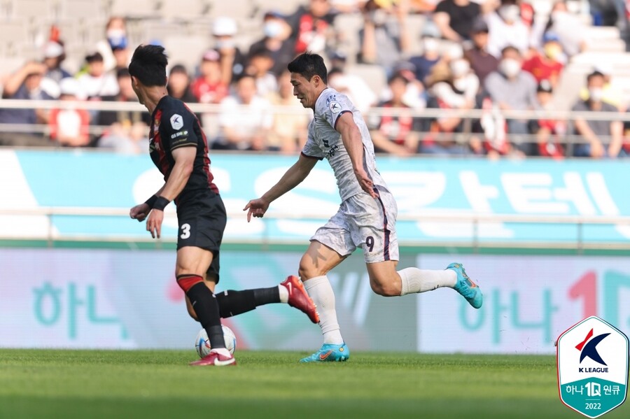▲ 김천 상무 조규성이 FC서울에서 리그 10호골을 넣었다. ⓒ한국프로축구연맹