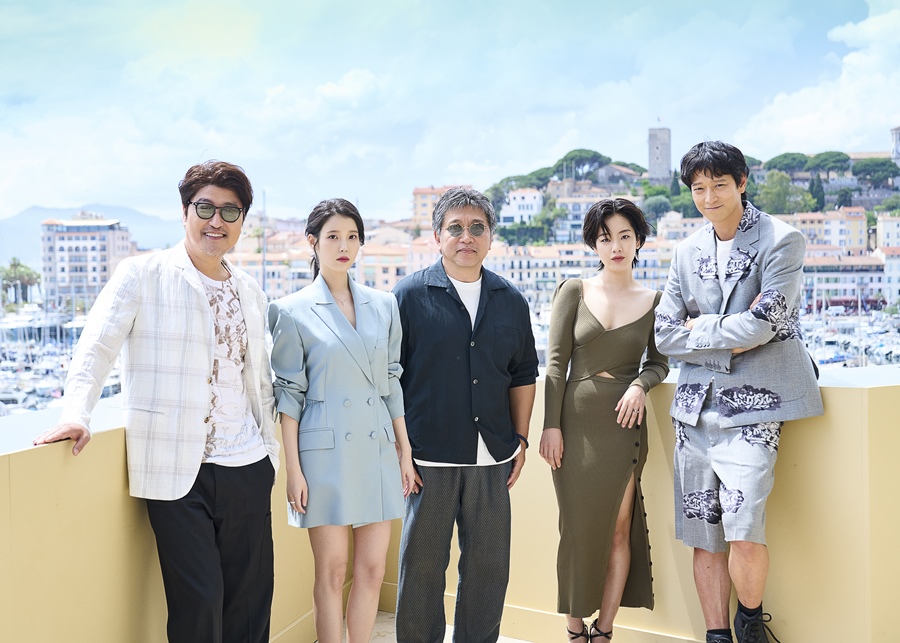 ▲ 브로커 팀. 제공ㅣ CJ ENM