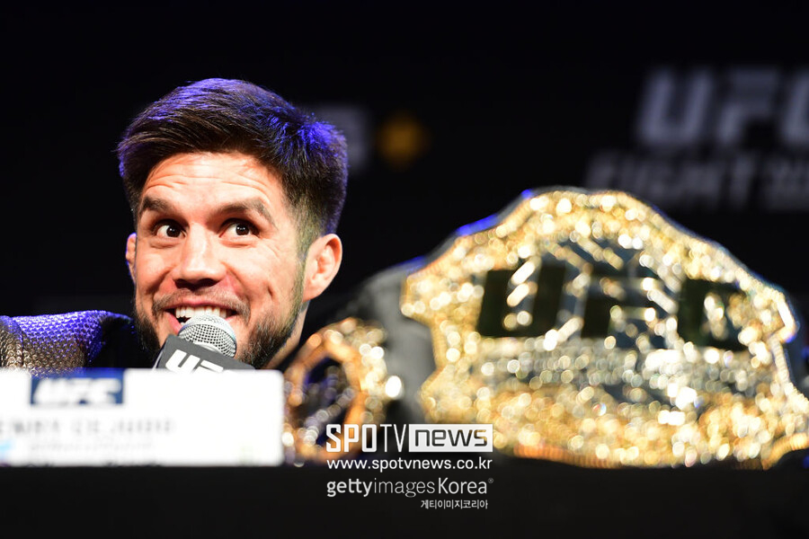 ▲ 헨리 세후도는 네 번째 챔피언 타이틀을 원한다. UFC 페더급으로 체급을 올려 돌아올 계획이다.