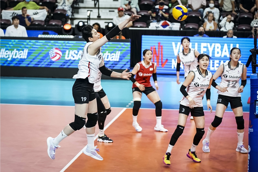 [VNL 게임노트] 닻을 올린 세자르호 0-3 완패…사리나·마유 일본 벽 높았다