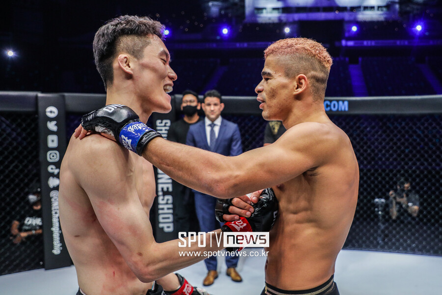 축구 강국 브라질, 격투기도 강하다…권원일 1R KO패