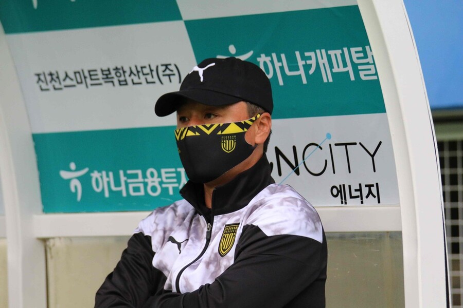 ▲ 전경준 감독 ⓒ전남드래곤즈