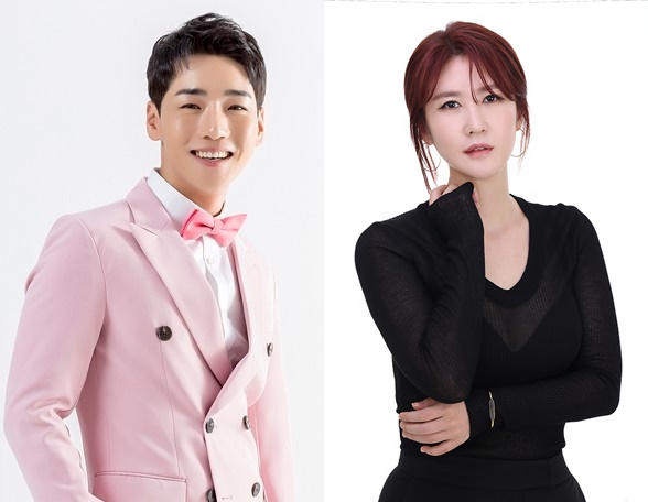 ▲ '제1회 드림콘서트 트롯' 무대에 오르는 박군(왼쪽)과 풍금. 제공|토탈셋