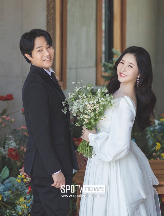 ▲ 서유호(왼쪽), 임지안.  출처| 서유호, 임지안 웨딩사진
