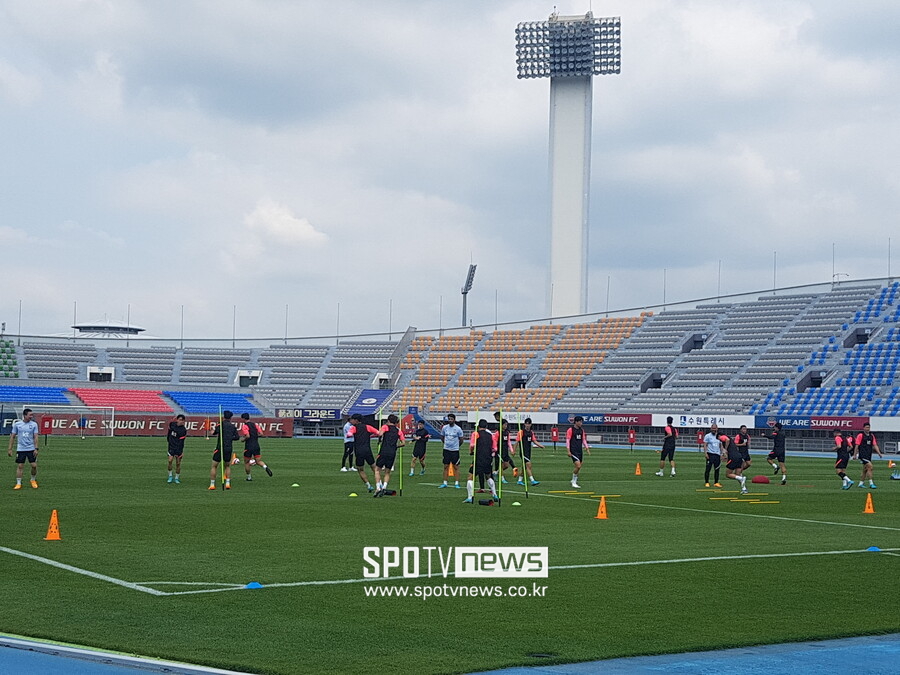 ▲ 축구대표팀이 8일 수원종합운동장에서 파라과이전 대비 훈련을 가졌다.