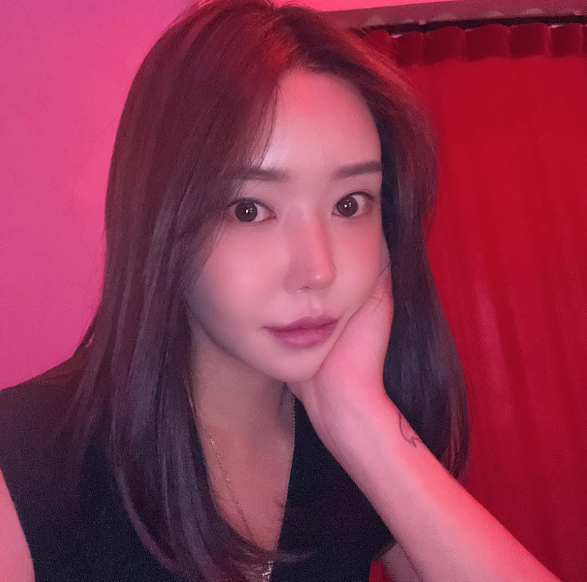 ▲ 유튜버 꽃자. 출처| 꽃자 인스타그램