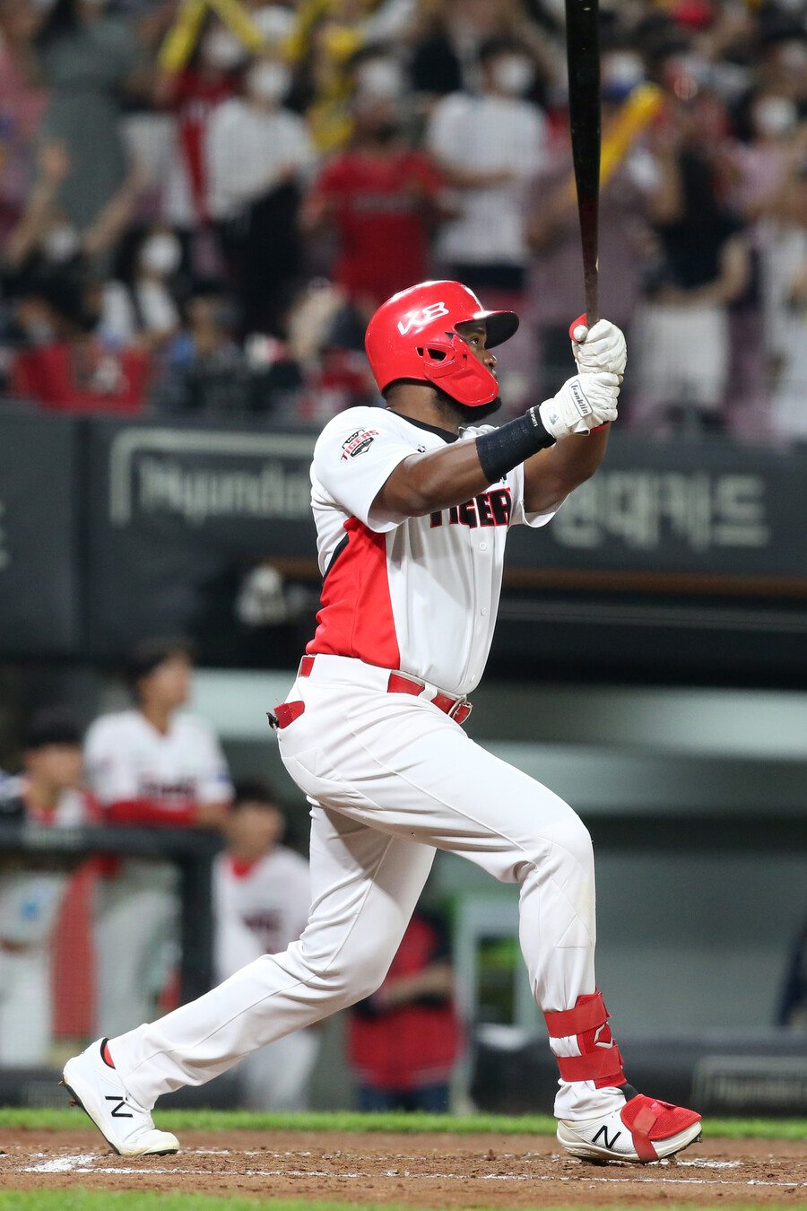 [광주 게임노트] ‘소크라테스 연타석포+임기영 첫 승’ KIA, 3위 LG에 반 경기차 접근