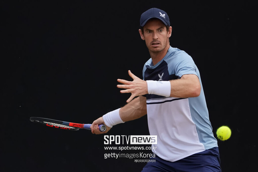 ▲ 2022 ATP 투어 보스 오픈 결승에서 포핸드 리턴을 하고 있는 앤디 머리
