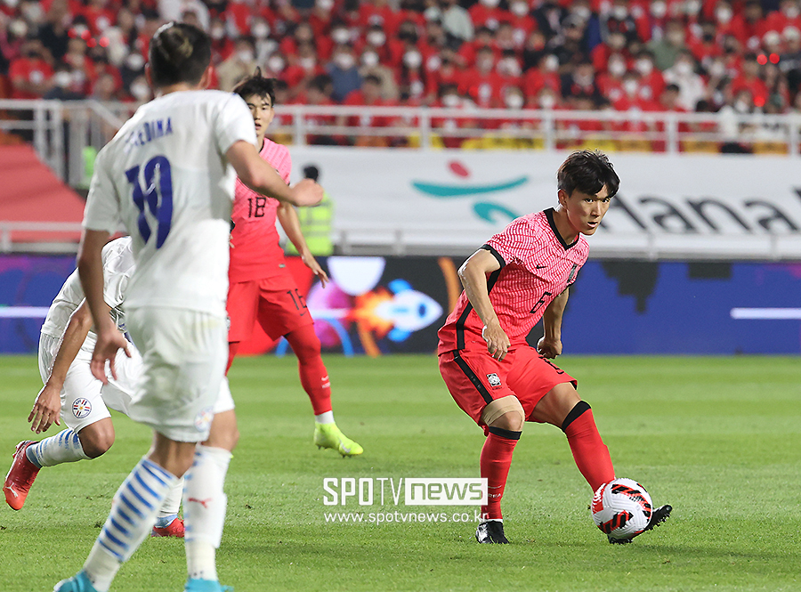 ▲ 벤투호 중원의 핵심으로 활약 중인 황인범(FC서울). ⓒ대한축구협회