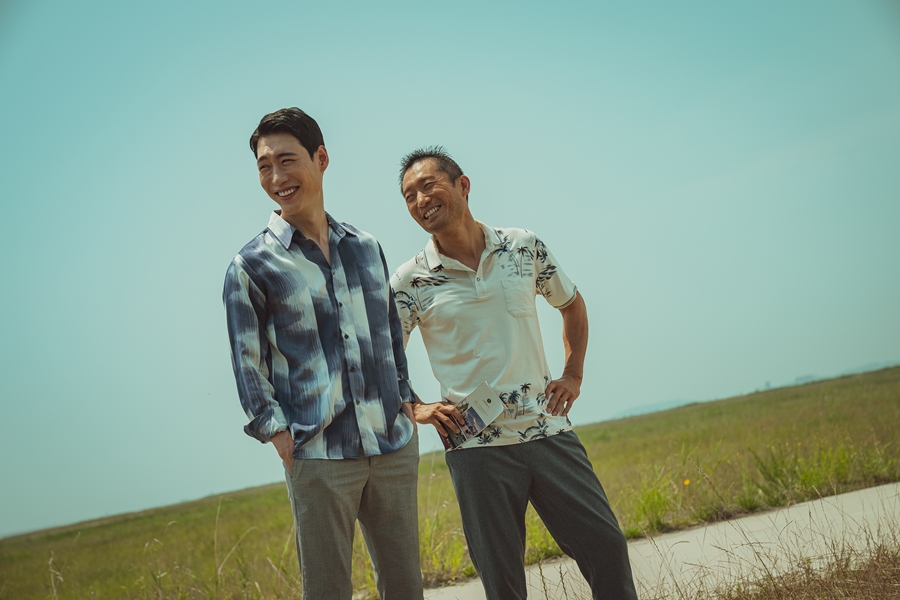 ▲ 차우진(왼쪽) 전진오. '범죄도시2' 스틸. 제공|ABO엔터테인먼트.
