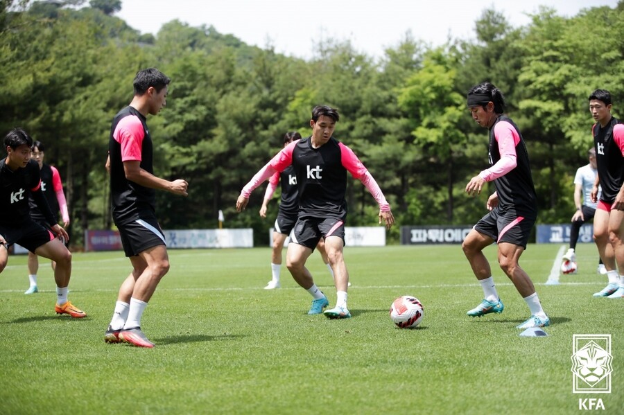 ▲ (왼쪽부터) 고승범, 송민규, 박민규. ⓒ대한축구협회
