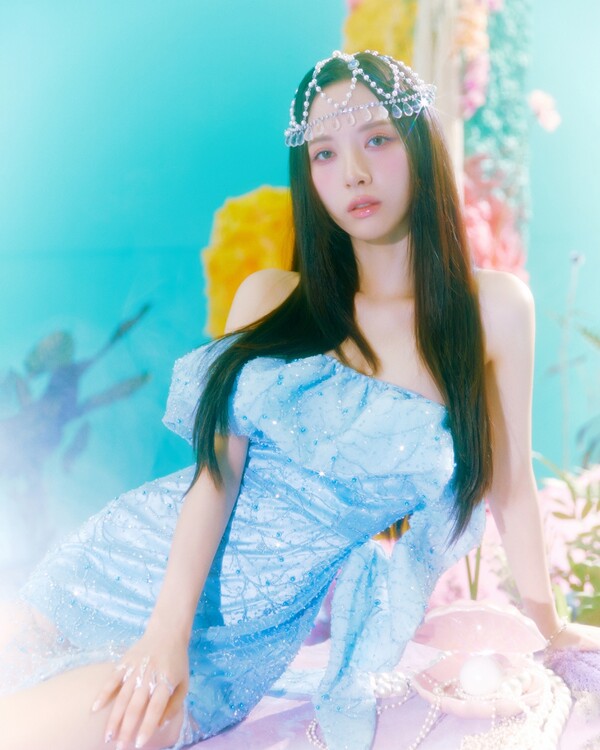 ▲ 우주소녀 보나의 '시퀀스' 콘셉트 포토. 제공|스타쉽엔터테인먼트