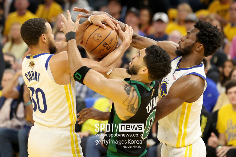 커리, 첫 파이널 MVP 따낼까…GSW vs BOS 6차전 열린다
