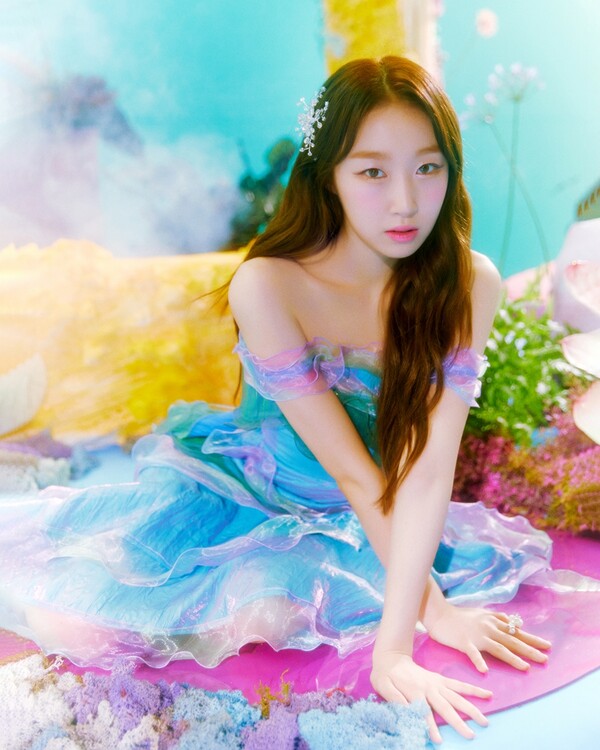 ▲ 우주소녀 수빈의 '시퀀스' 콘셉트 포토. 제공|스타쉽엔터테인먼트