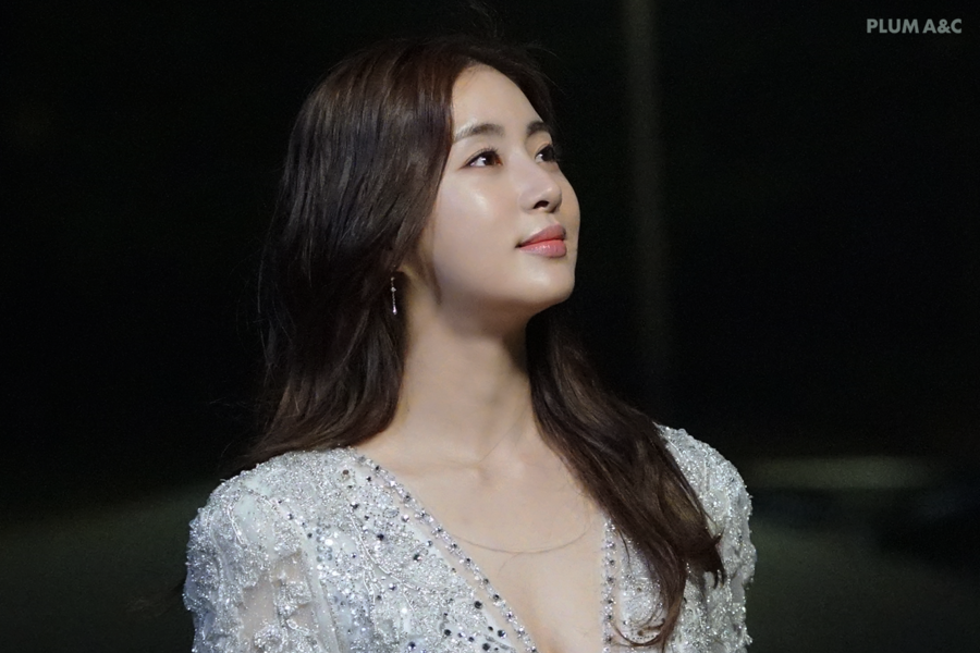 강소라, 딸 출산 후에도 이게 되네…여신도 울고 갈 '드레소라'