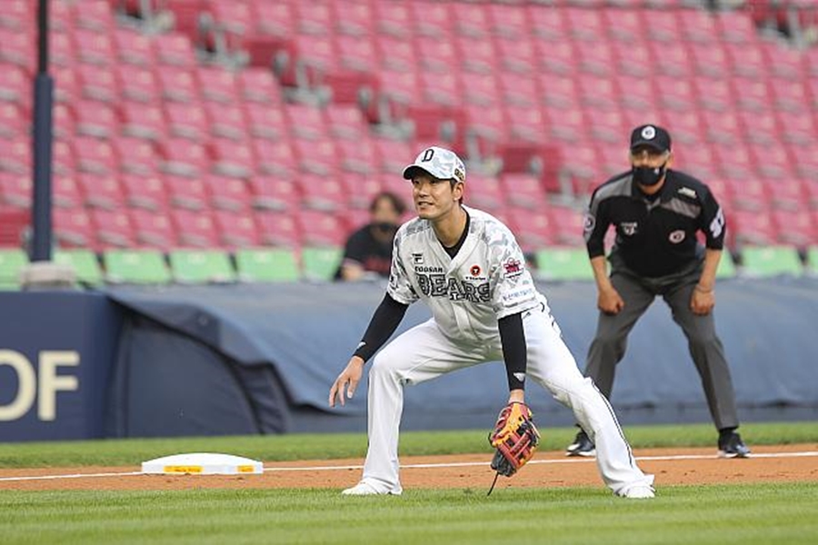 ▲ 3루수로 출전한 두산 베어스 내야수 김재호.ⓒ두산 베어스