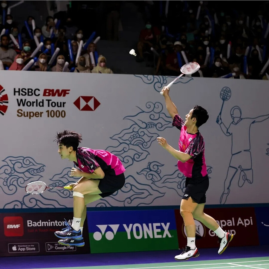 ▲ 2022 BWF 인도네시아 오픈에서 경기를 펼치고 있는 최솔규(오른쪽)와 김원호 ⓒBWF 인스타그램 캡처