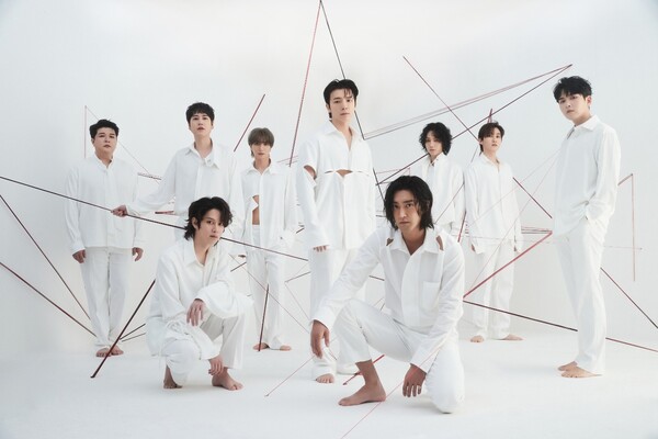 ▲ 순백의 아우라가 돋보이는 슈퍼주니어 새 앨범 티저 이미지. 제공|레이블 SJ