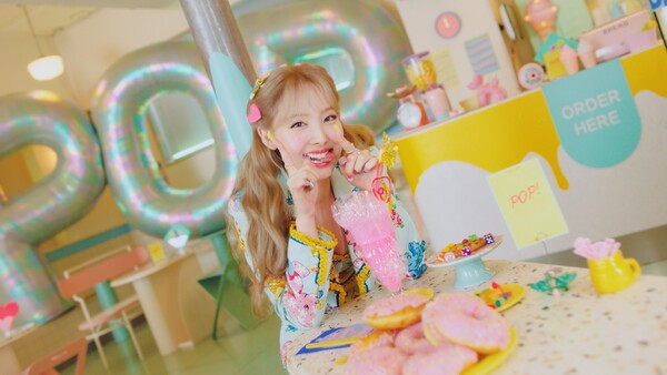 트와이스 나연, 솔로 데뷔곡 '팝!' 뮤비 티저 공개…시원‧상큼 소다팝 매력 터진다