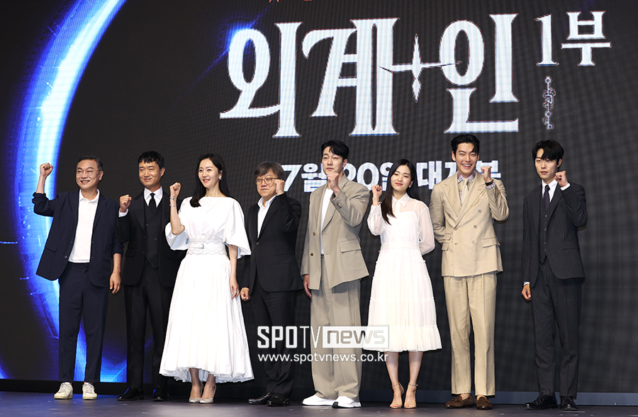 ▲ 김의성 조우진 염정아 최동훈 감독 소지섭 김태