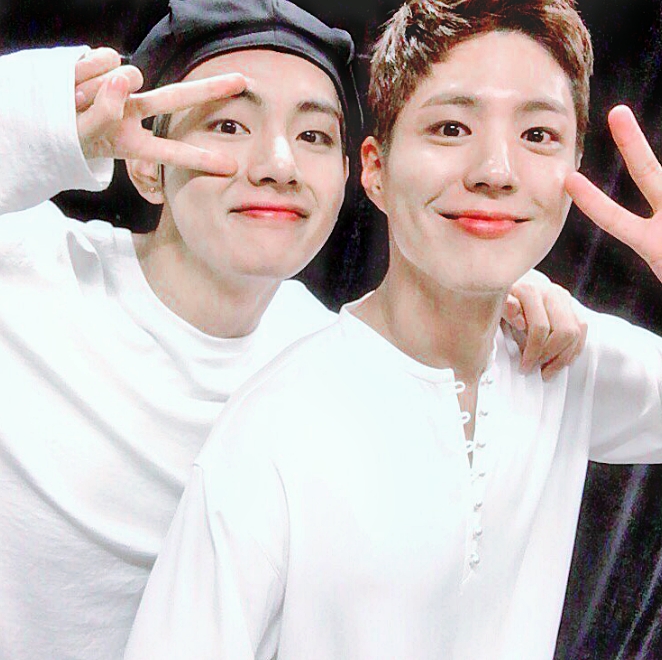 ▲ 방탄소년단 뷔(왼쪽), 박보검. 출처| 박보검 트위터