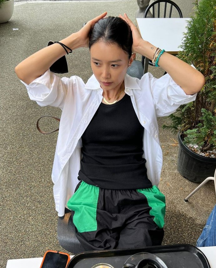 채정안, '45살' 아닌 것 같은데…동안 미모+힙한 비주얼 '시선강탈'