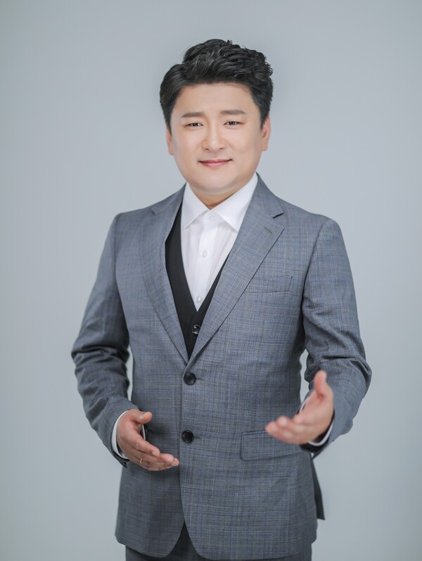 ▲ 27일 '가요무대'에 출연하는 현진우. 제공|KDH엔터테인먼트