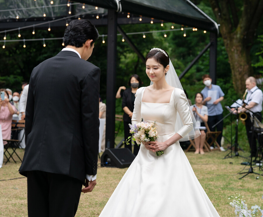 장나라, 뒷모습도 잘생긴 ♥6살 연하 남편 공개…"좋은 아내로 즐겁게 살 것"