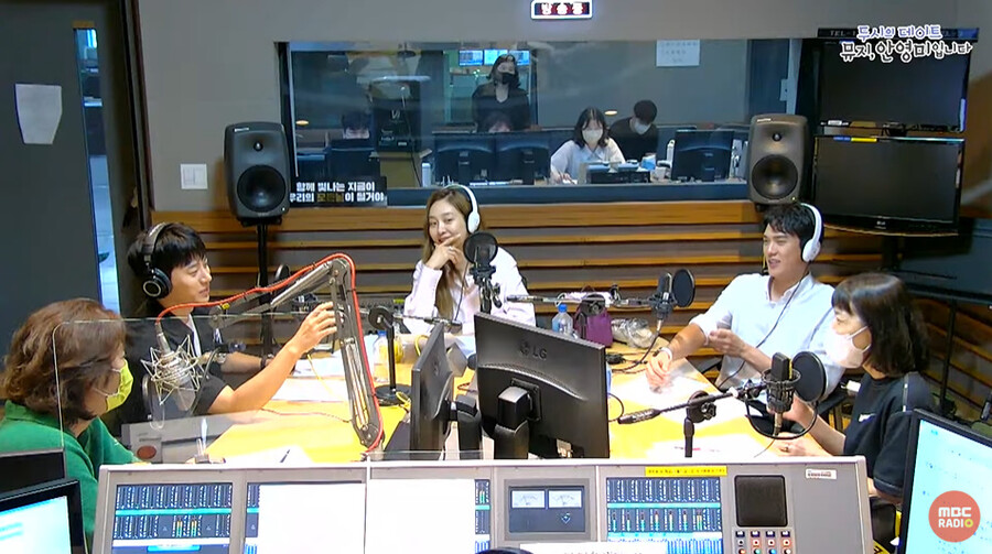 ▲ 출처| MBC FM4U 라디오 '두시의 데이트 뮤지, 안영미입니다'