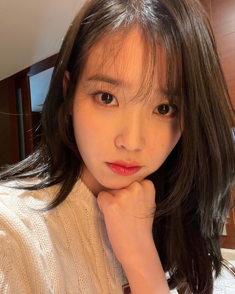 ▲ 아이유. 출처ㅣ아이유 인스타그램