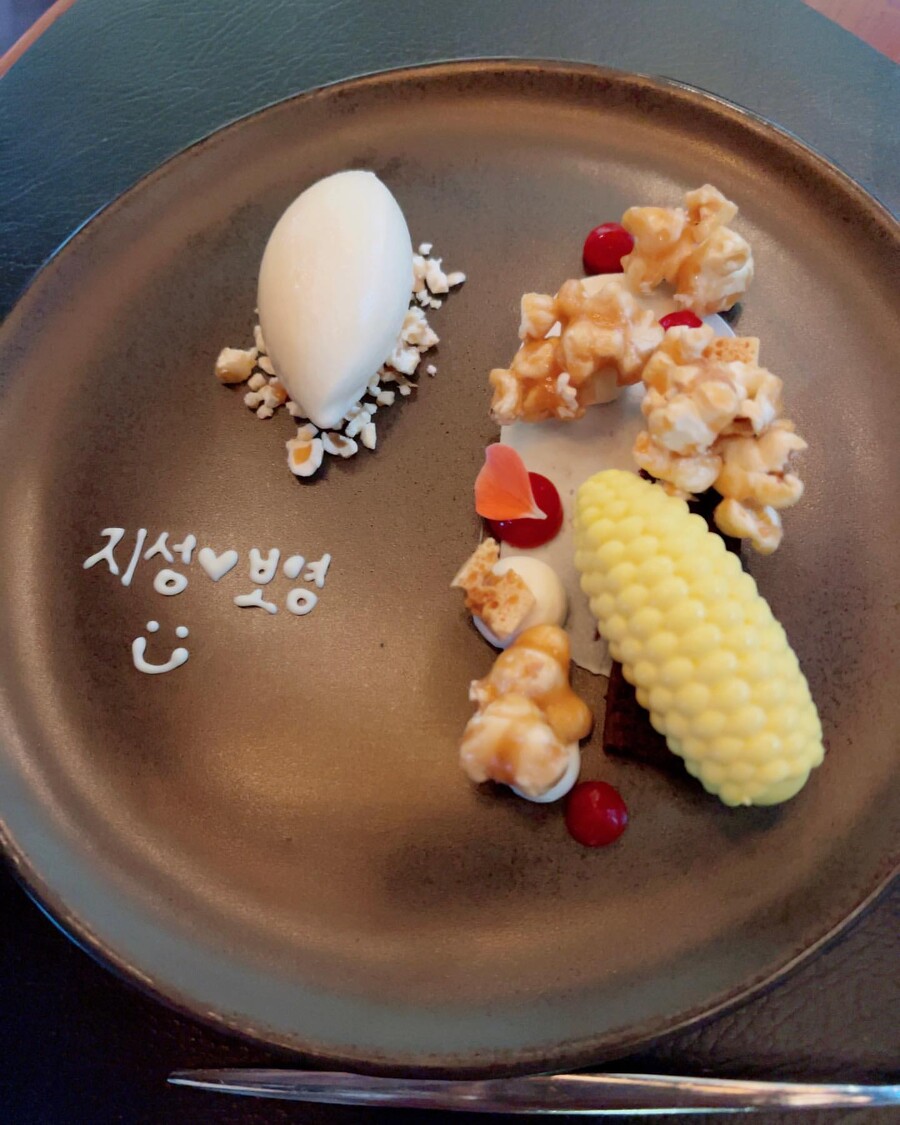 ▲ 이보영(왼쪽), 지성. 출처ㅣ지성 인스타그램