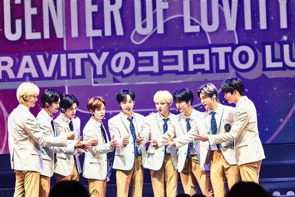 크래비티, 日 대면 팬콘 '센터 오브 그래비티' 성료 "자랑스러운 아티스트 되겠다"
