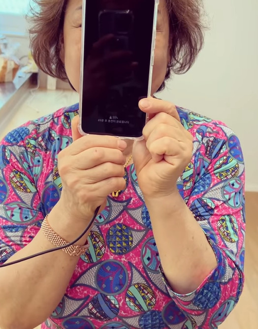 ▲ 팝핀현준 어머니. 출처ㅣ팝핀현준 인스타그램