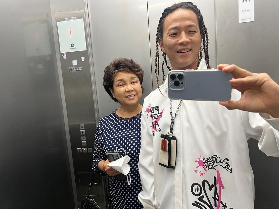 ▲ 팝핀현준 어머니. 출처ㅣ팝핀현준 인스타그램
