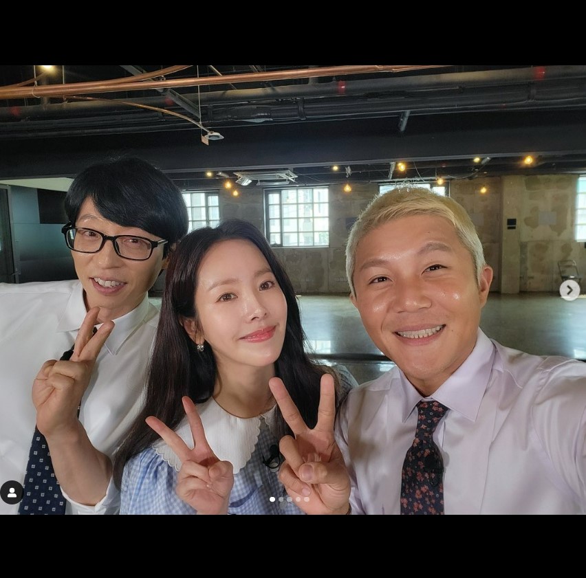 한지민, 유재석·조세호·박항서 옆에서 뽐낸 청순美…천사가 따로 없네