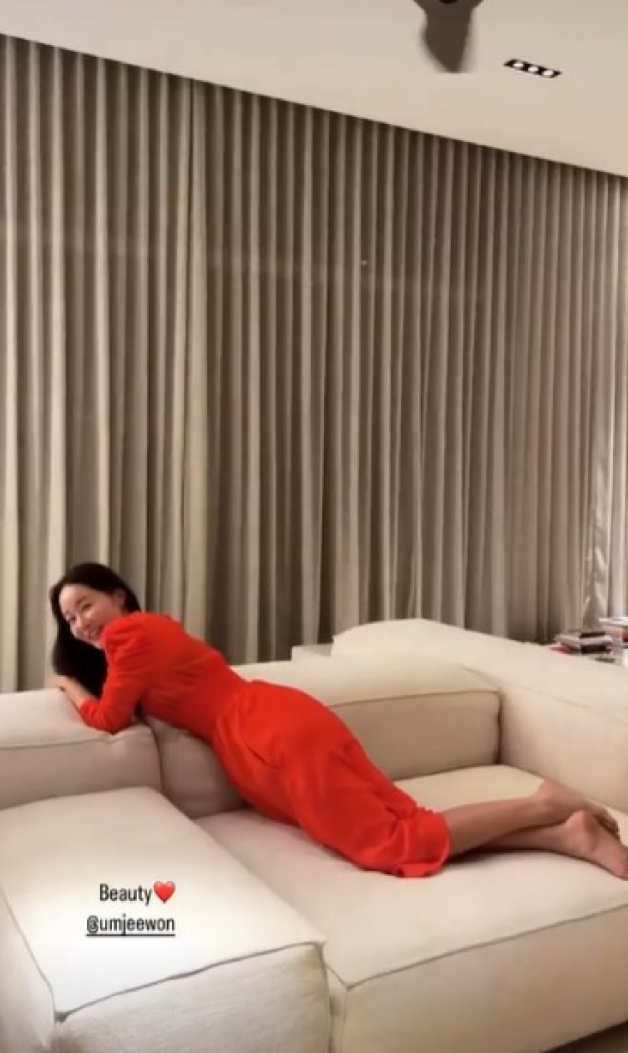 ▲ 배우 엄지원. 출처| 엄지원 인스타그램