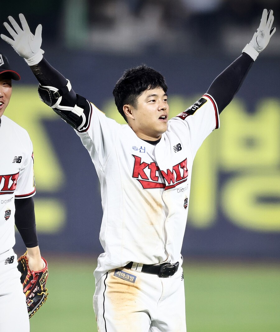 ▲ 특별한 팬서비스를 실천해 KBO 팬퍼스트상의 초대 수상자가 된 kt 조용호.