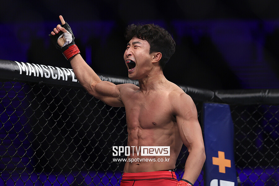 ▲ 로드 투 UFC 페더급 준결승전에 진출한 '코리안 타이거' 이정영.