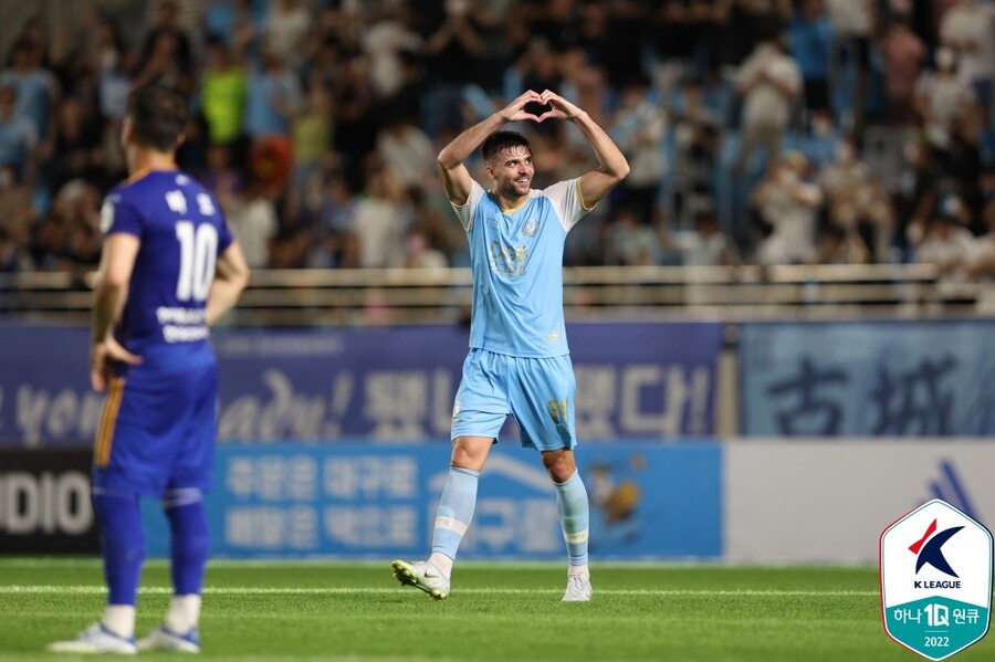 ▲ 대구FC와 울산 현대가 제카와 레오나르도의 골로 1-1 무승부를 거뒀다.  ⓒ한국프로축구연맹