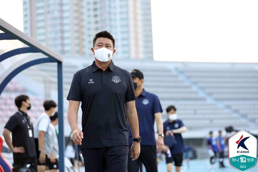 ▲ 수원FC 김도균 감독 ⓒ한국프로축구연맹