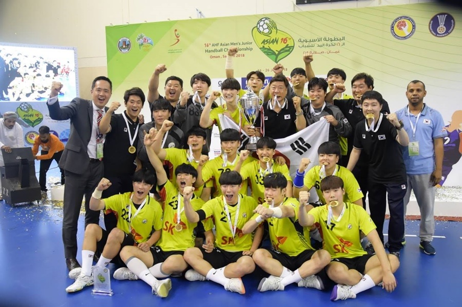 ▲ 2018년 아시아남자주니어선수권대회에서 우승을 차지한 한국 ⓒ 대한핸드볼협회