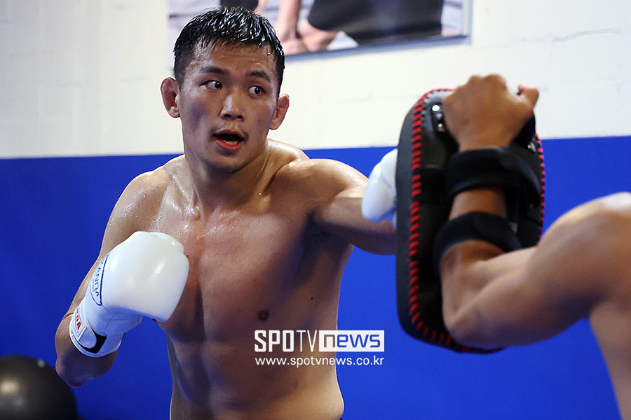 "정다운 눈빛, 감량 중에도 살아 있어요"…UFC 결전 D-3