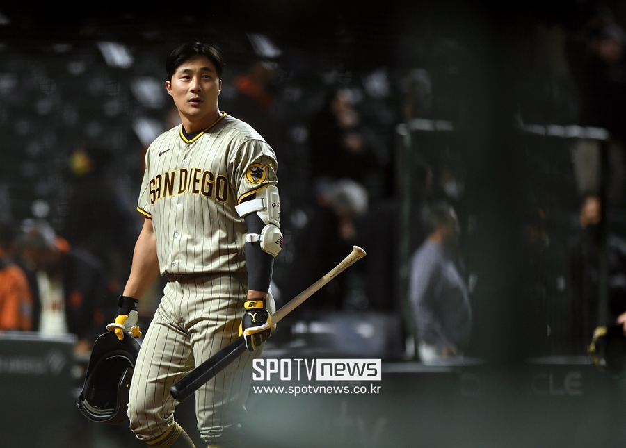 [김하성 게임노트] 김하성, '1안타 1볼넷 1타점' …SD, COL에 역전패