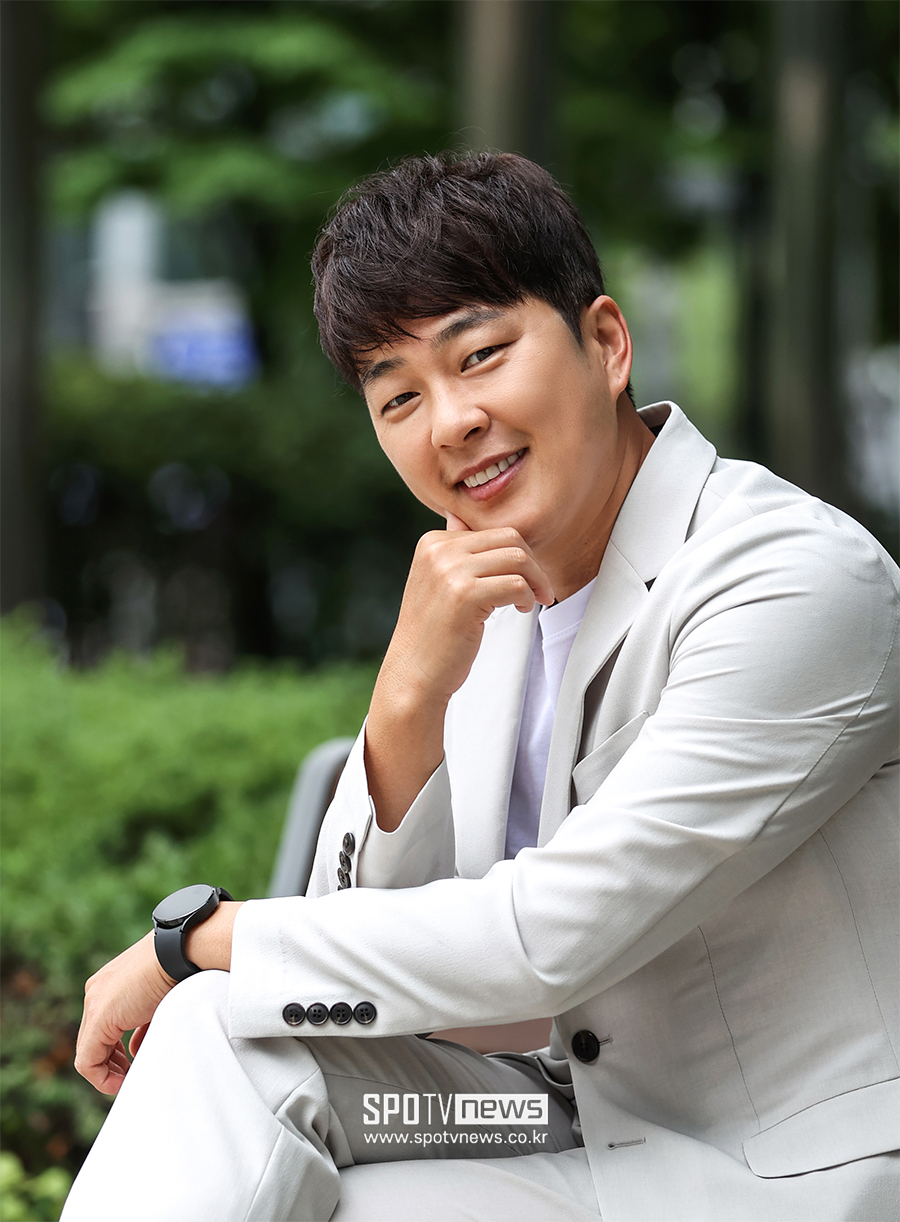 ▲ 박광현이 스포티비뉴스와 인터뷰에서 포즈를 취하고 있다. 곽혜미 기자 khm@spotvnews.co.kr