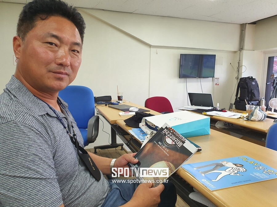 ▲ 정회열 동원대 감독이 17일 목동구장에서 인터뷰를 하고 있다. ⓒ목동, 고봉준 기자
