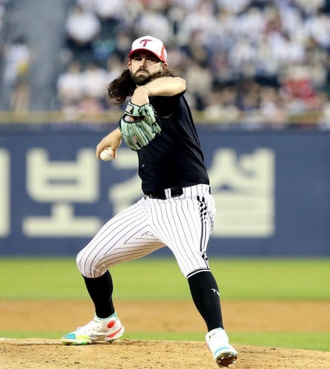 올스타전 진심이었던 다승1위…아껴둔 신발도 꺼냈다