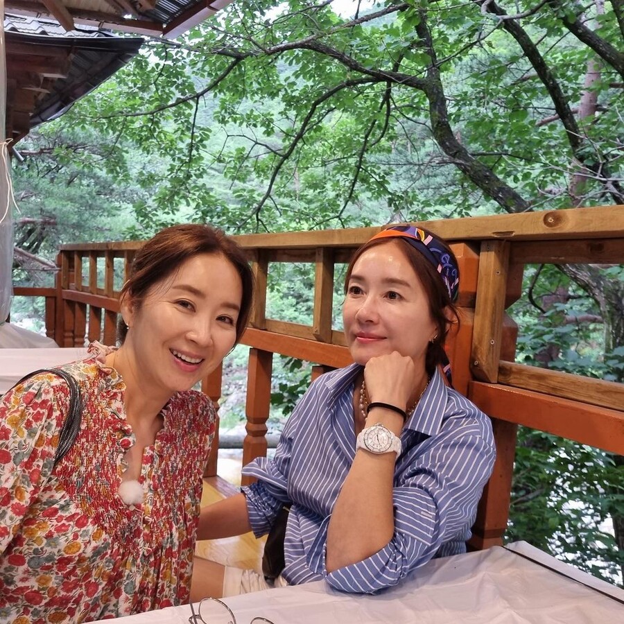 ▲ 윤유선(왼쪽), 오연수. 출처ㅣ윤유선 인스타그램