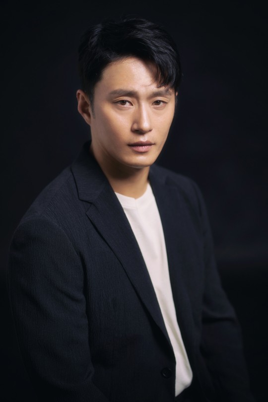 '한산' 김성규 "변발 첫 피팅에 혼란스러워…'연기 더 잘해야겠다'"[인터뷰①]