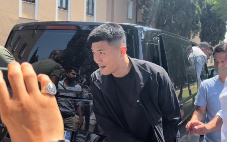 ▲ 김민재가 나폴리 메디컬 테스트를 위해 이탈리아에 왔다